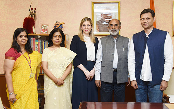 The Minister of State for Tourism (I/C) and Electronics & Information Technology, Shri Alphons Kannanthanam with the Director, Public Policy and Government Affair’s Google India, Shri Chetan Krishnaswamy and other Google officials, in New Delhi.