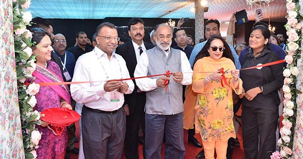 (From L-R) Additional Chief Secretary, Tourism, Government of Rajasthan, Dr. Subodh Agarwal; Minister of State (IC) for Tourism, GoI, Mr. K.J. Alphons and Past President, FICCI; Chairperson, FICCI Tourism Committee, Dr. Jyotsna Suri inaugurating the GITB Exhibition by cutting the ribbon at JECC, Sitapura today.