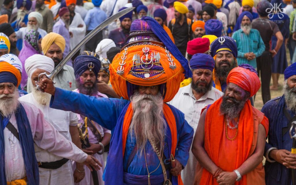 Top Destinations To Celebrate Holi in India 