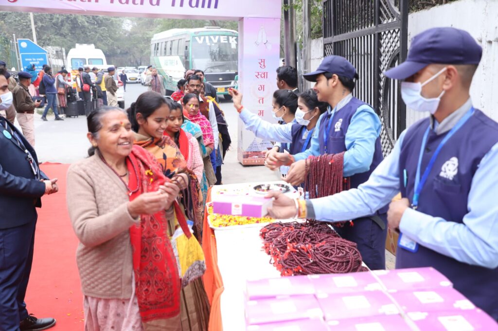 Bharat Gaurav Tourist Train  “Shri Jagannath Yatra” Flagged off from Delhi