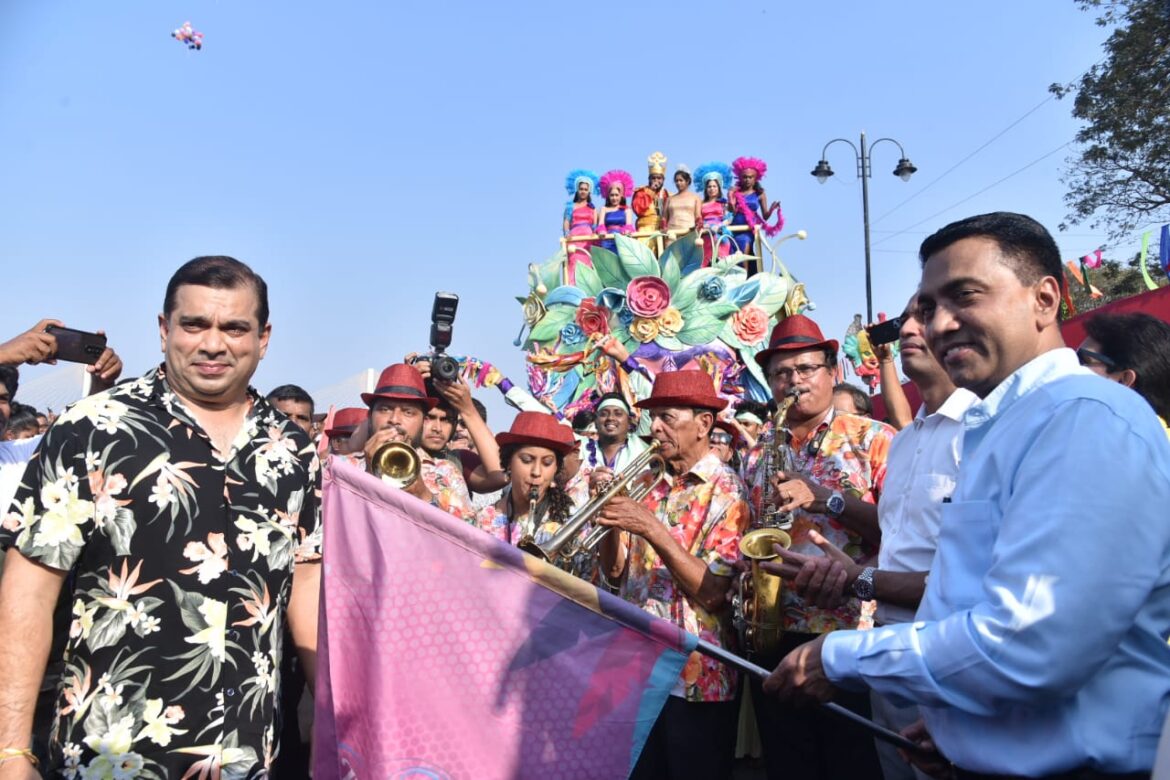 VIVA Carnival 2023 Commences at Panaji: Hon. Chief Minister Pramod Sawant flags off the parade.
