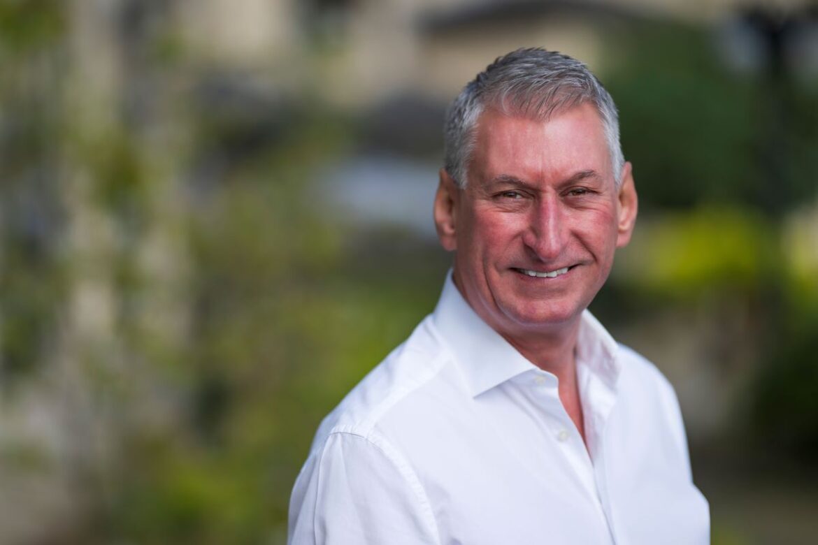 Elevating IBTM World: Davies Tanner Retains PR Account