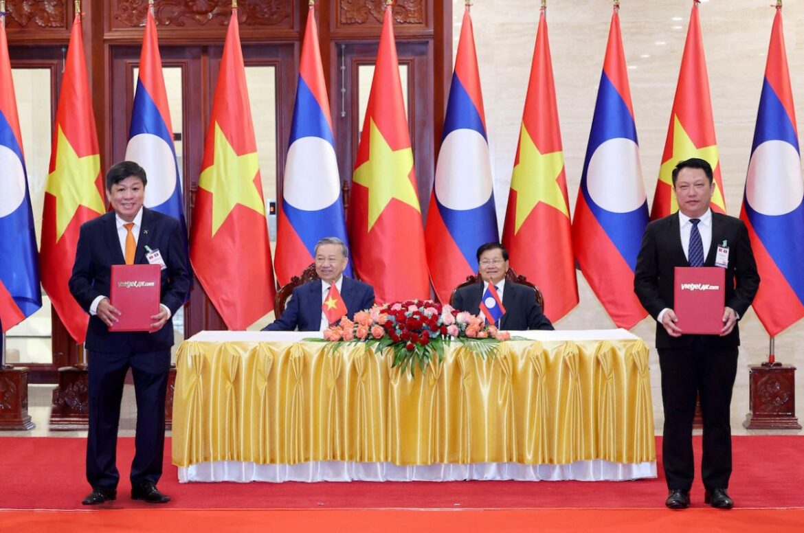 Vietjet and Laos Ink Deal to Expand Air Transport and Create Job Opportunities