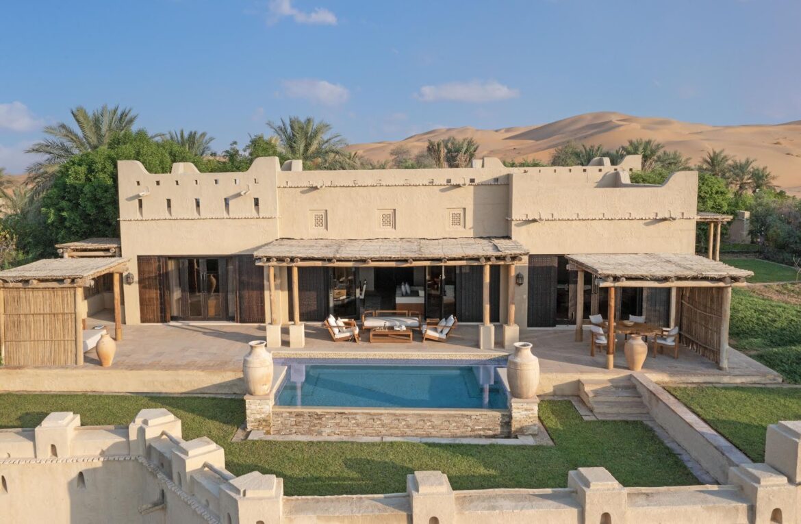 Luxury Desert Oasis: Qasr Al Sarab by Anantara in Abu Dhabi