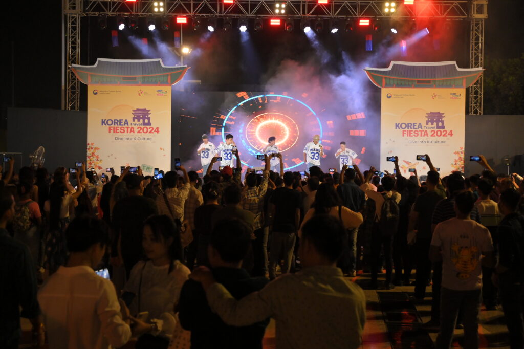 Korea Tourism Organization's Korea Travel Fiesta 2024 and Roadshow Garner Overwhelming Response in New Delhi