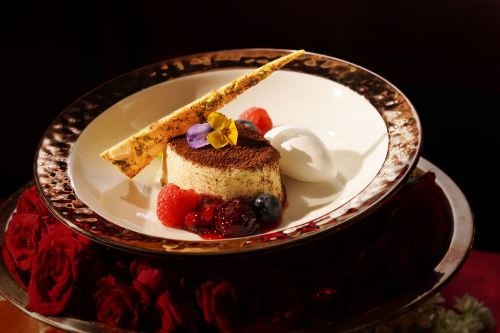 SINGAPORE AIRLINES REFRESHES THE SHAHI THALI AND RUCHI THALI MEAL EXPERIENCE WITH UPDATED MENUS AND NEW SERVICEWARE