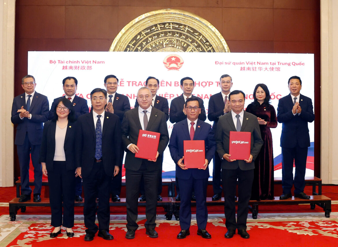 Vietjet expands Asia connectivity with new China routes, strengthens partnerships in aviation finance and technology