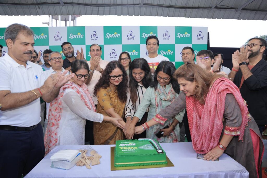 Sprite and IRCTC Flag Off India’s First Branded Train as the Sprite Tejas Express 6 Sprite and IRCTC Flag Off India’s First Branded Train as the Sprite Tejas Express