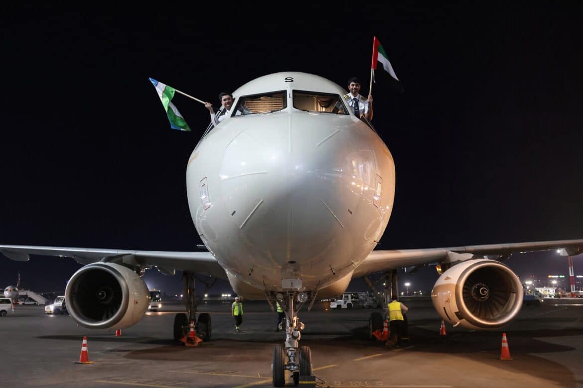 Etihad Airways celebrates sold-out inaugural flight to Tashkent, opening a new gateway to Central Asia
